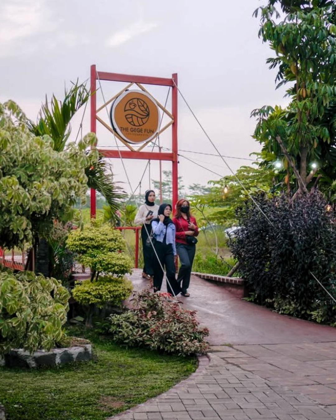 Icon Unik Jembatan The Gege Fun