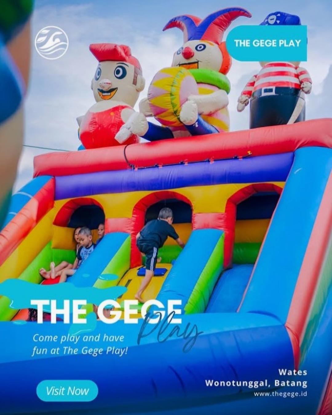 Asyiknya Bermain Air dengan Baloon Jumbo