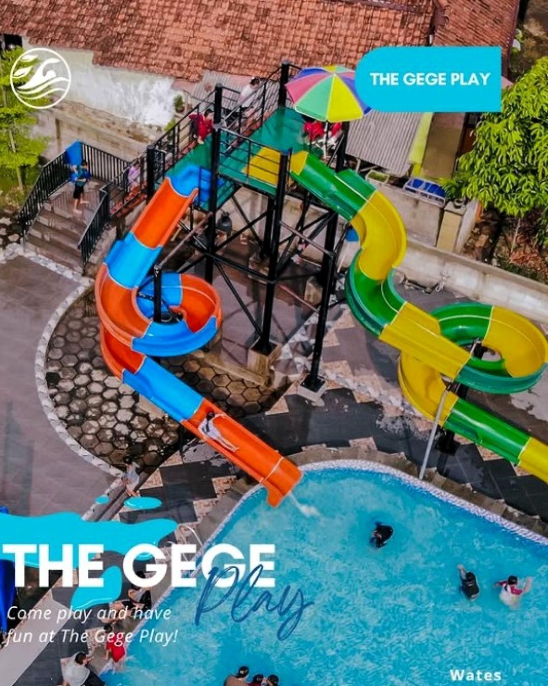 Bocil menantang Keberanian pada Perosotan ketinggian 4 meter